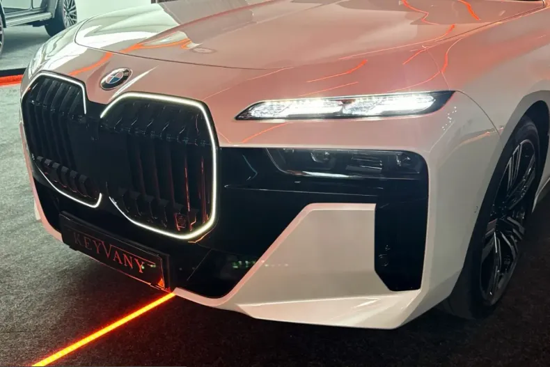 BMW 740 (Seria 7) din 2024 cu 26.715 km - oferta BMW209911 - foto 22
