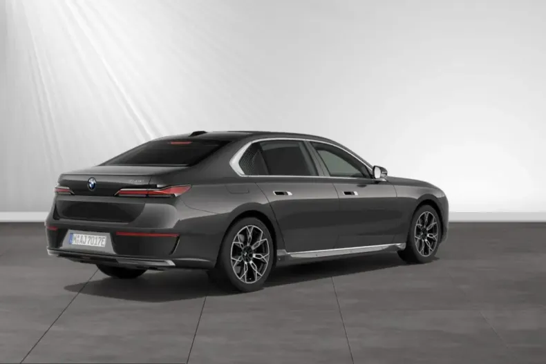 BMW 750 (Seria 7) din 2024 cu 39.975 km - oferta BMW209912 - foto 2