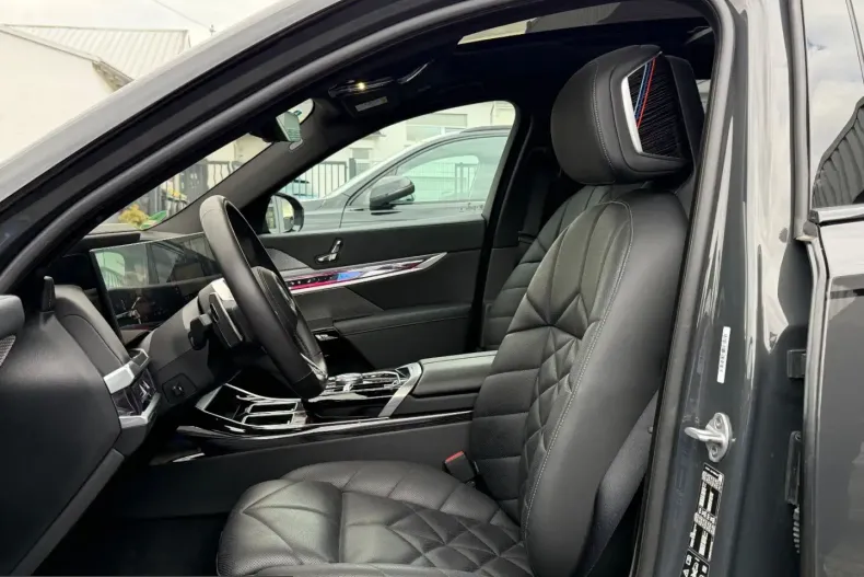 BMW 740 (Seria 7) din 2024 cu 42.900 km - oferta BMW209915 - foto 38