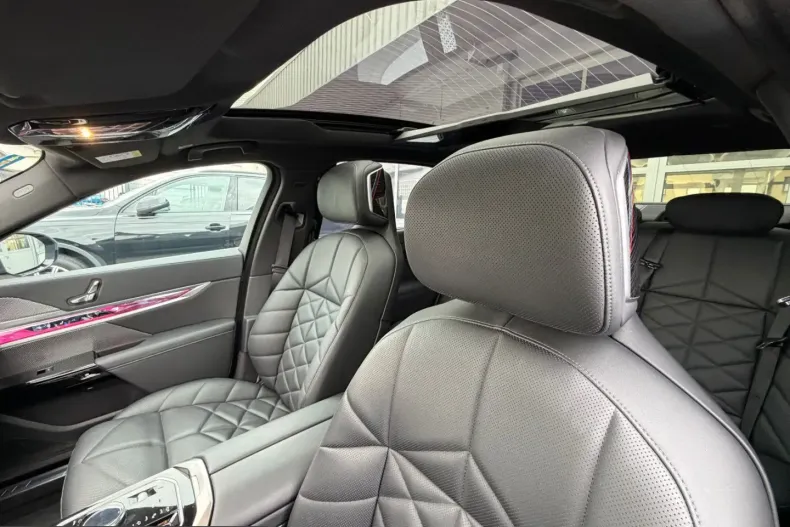 BMW 740 (Seria 7) din 2024 cu 42.900 km - oferta BMW209915 - foto 39