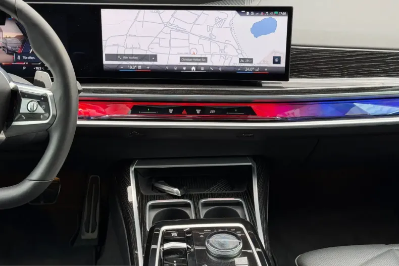 BMW 740 (Seria 7) din 2024 cu 42.900 km - oferta BMW209915 - foto 48