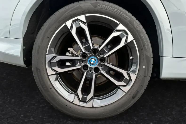 BMW iX2 (Seria X) din 2025 cu 21.990 km - oferta BMW209916 - foto 4