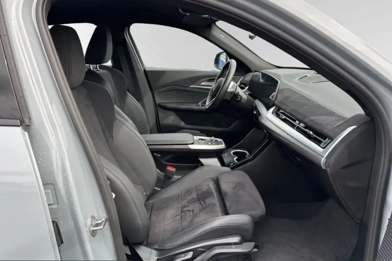 BMW iX2 (Seria X) din 2025 cu 21.990 km - oferta BMW209916 - foto 7