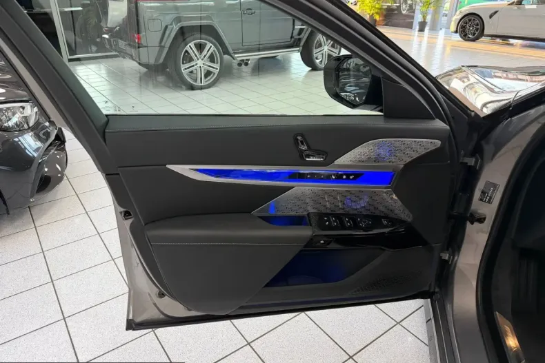 BMW 740 (Seria 7) din 2025 cu 12.235 km - oferta BMW209917 - foto 9