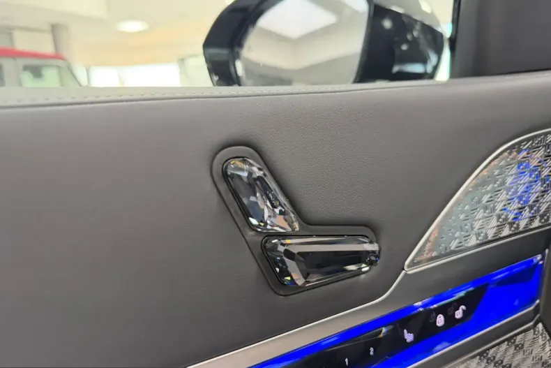 BMW 740 (Seria 7) din 2025 cu 12.235 km - oferta BMW209917 - foto 10