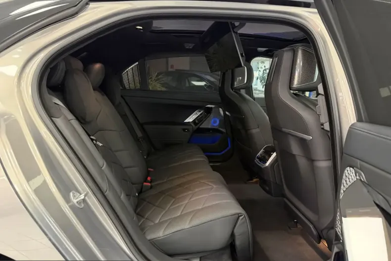 BMW 740 (Seria 7) din 2025 cu 12.235 km - oferta BMW209917 - foto 20
