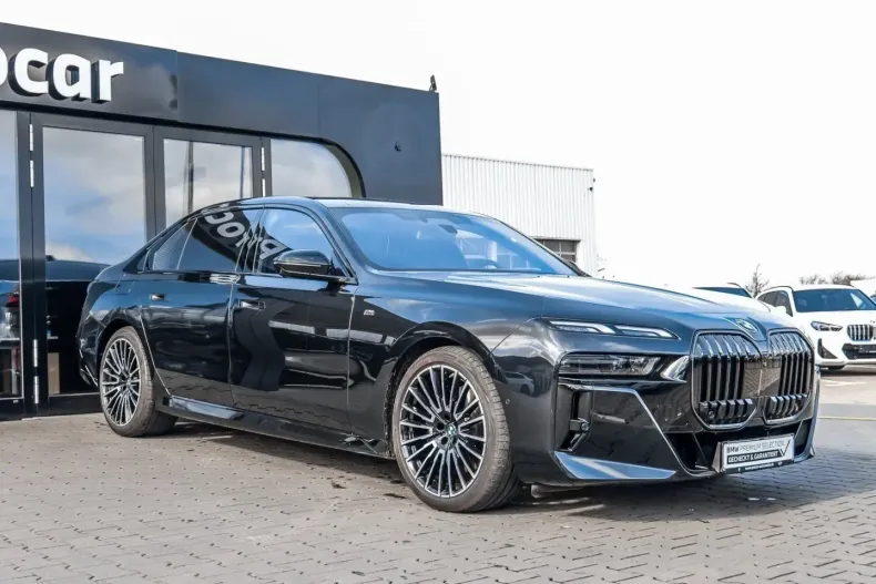 BMW 740 (Seria 7) din 2025 cu 18.550 km - oferta BMW209918 - foto 4