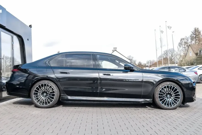 BMW 740 (Seria 7) din 2025 cu 18.550 km - oferta BMW209918 - foto 7