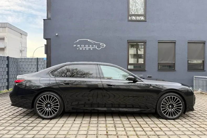 BMW 740 (Seria 7) din 2025 cu 2.000 km - oferta BMW209919 - foto 6