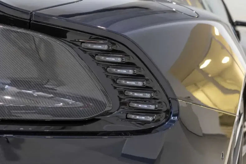 Aston Martin Vanquish din 2025 cu 10.600 km - oferta AST209920 - foto 16