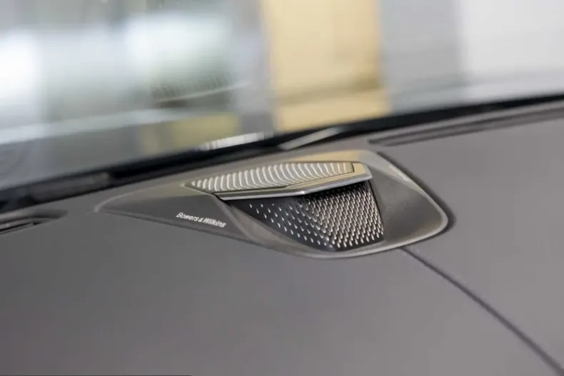 Aston Martin Vanquish din 2025 cu 10.600 km - oferta AST209920 - foto 25