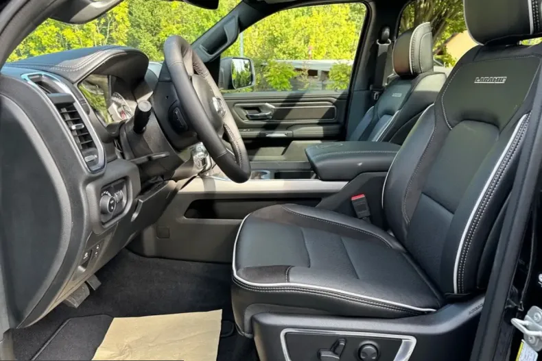 Dodge RAM din 2024 cu 9.300 km - oferta DOD209921 - foto 2
