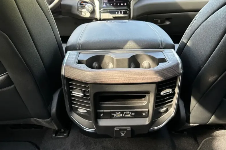 Dodge RAM din 2024 cu 9.300 km - oferta DOD209921 - foto 17