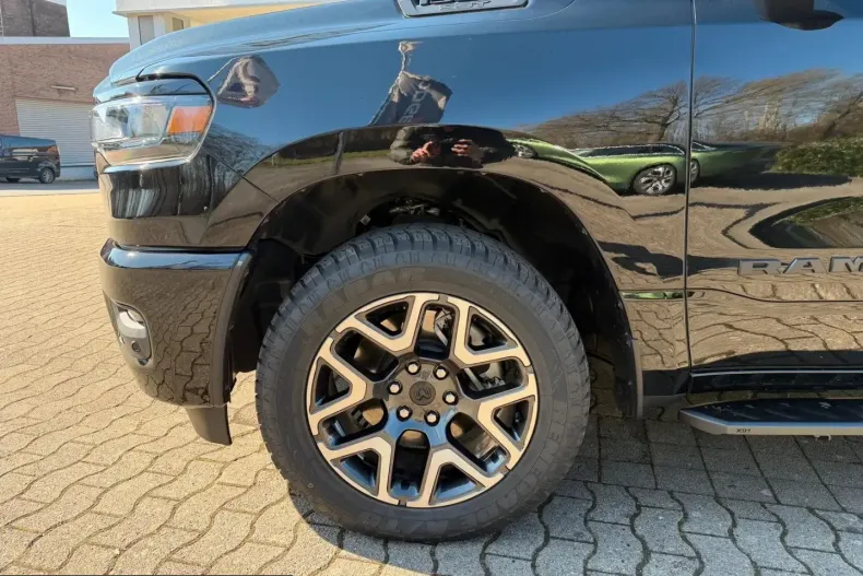 Dodge RAM din 2025 cu 1.760 km - oferta DOD209926 - foto 6
