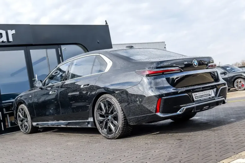 BMW 740 (Seria 7) din 2025 cu 11.900 km - oferta BMW209930 - foto 7