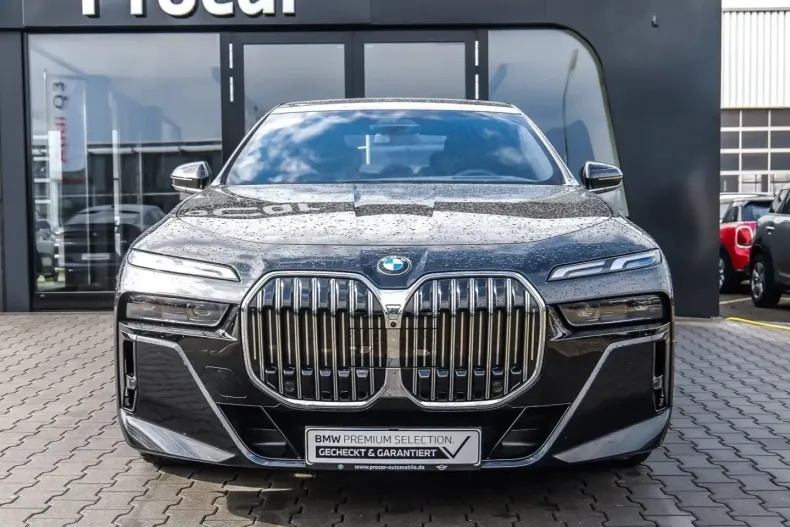 BMW 740 (Seria 7) din 2025 cu 11.900 km - oferta BMW209930 - foto 8