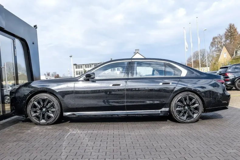 BMW 740 (Seria 7) din 2025 cu 11.900 km - oferta BMW209930 - foto 9