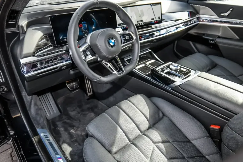 BMW 740 (Seria 7) din 2025 cu 11.900 km - oferta BMW209930 - foto 19