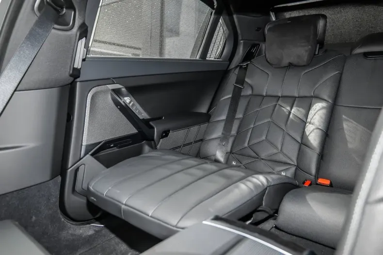 BMW 740 (Seria 7) din 2025 cu 11.900 km - oferta BMW209930 - foto 21