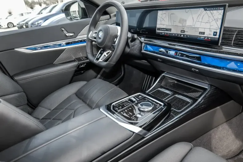 BMW 740 (Seria 7) din 2025 cu 14.550 km - oferta BMW209931 - foto 18
