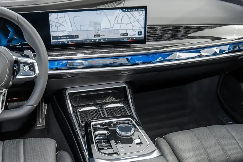 BMW 740 (Seria 7) din 2025 cu 14.550 km - oferta BMW209931 - foto 19