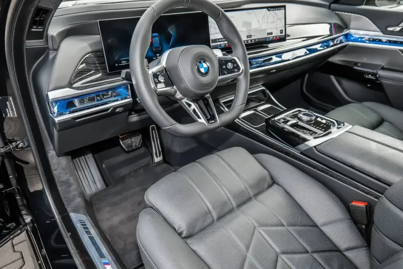 BMW 740 (Seria 7) din 2025 cu 14.550 km - oferta BMW209931 - foto 20