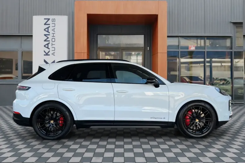 Porsche Cayenne din 2023 cu 17.800 km - oferta POR209933 - foto 8