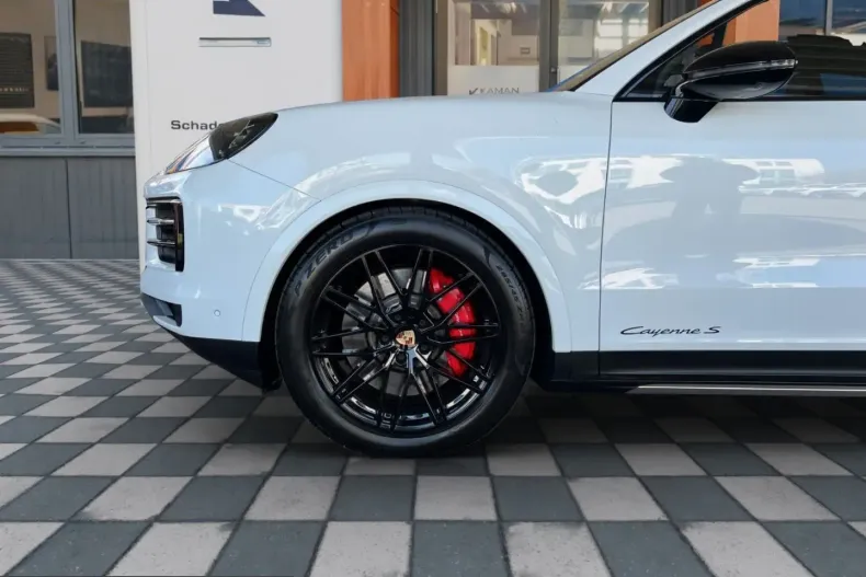 Porsche Cayenne din 2023 cu 17.800 km - oferta POR209933 - foto 9