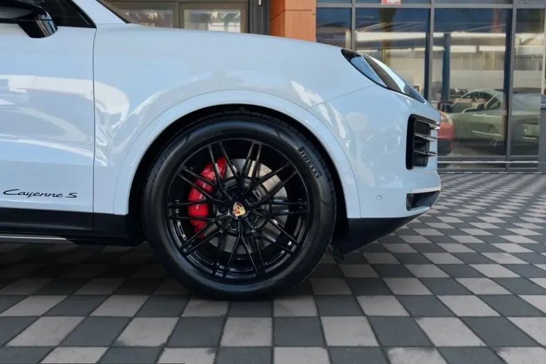Porsche Cayenne din 2023 cu 17.800 km - oferta POR209933 - foto 10