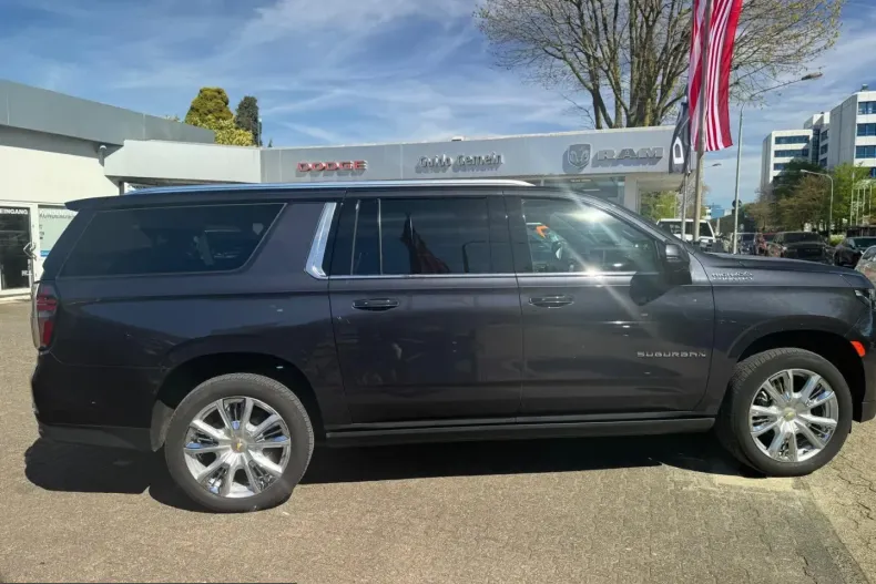 Chevrolet Suburban din 2024 cu 26.632 km - oferta CHE209937 - foto 3