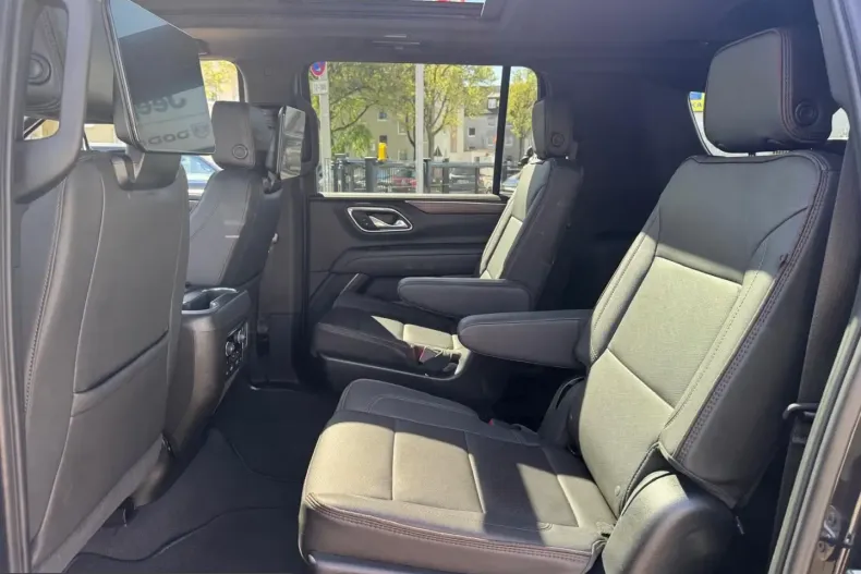 Chevrolet Suburban din 2024 cu 26.632 km - oferta CHE209937 - foto 17