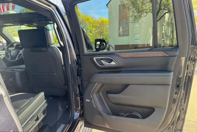 Chevrolet Suburban din 2024 cu 26.632 km - oferta CHE209937 - foto 18