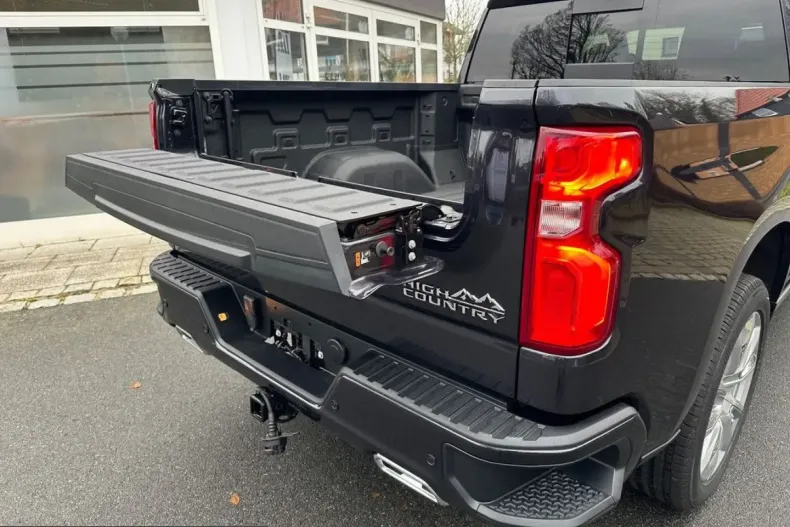 Chevrolet Silverado din 2025 cu 11.500 km - oferta CHE209939 - foto 9