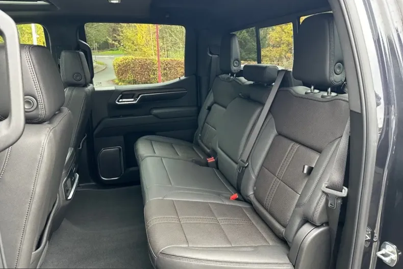 Chevrolet Silverado din 2025 cu 11.500 km - oferta CHE209939 - foto 17