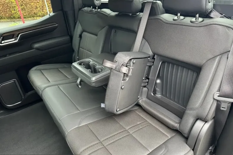 Chevrolet Silverado din 2025 cu 11.500 km - oferta CHE209939 - foto 19
