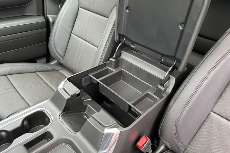Chevrolet Silverado din 2025 cu 11.500 km - oferta CHE209939 - foto 33