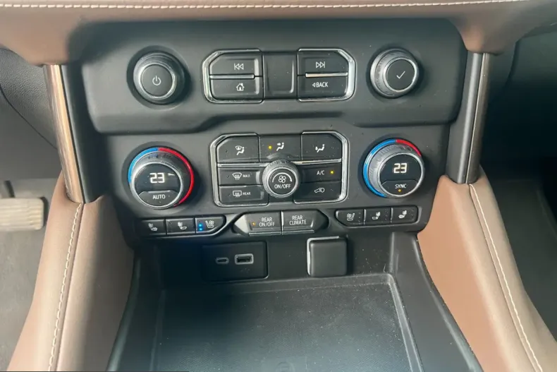 Chevrolet Tahoe din 2024 cu 36.100 km - oferta CHE209940 - foto 16
