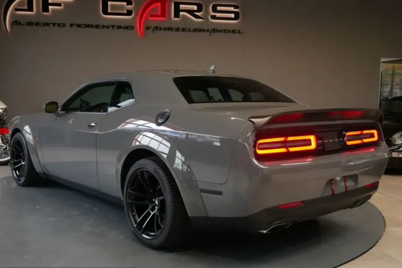 Dodge Challenger din 2025 cu 4.976 km - oferta DOD209941 - foto 3