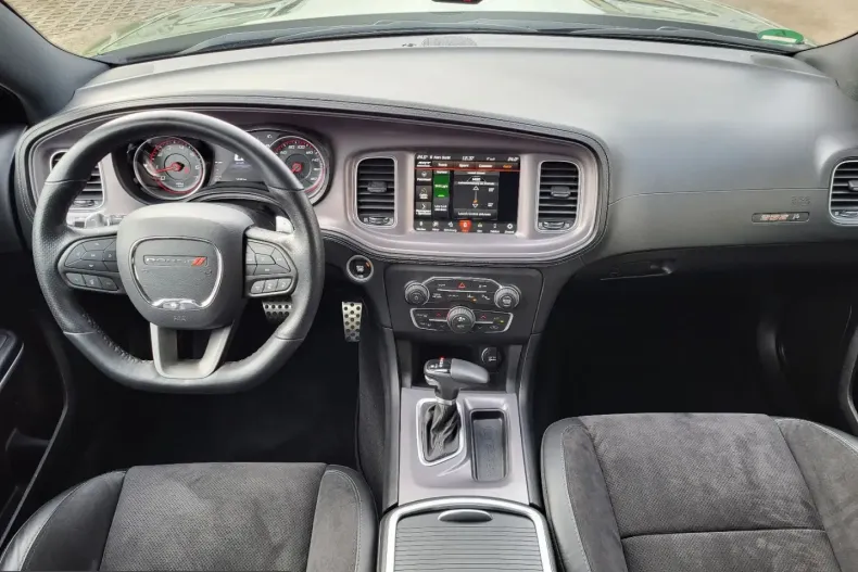 Dodge Charger din 2024 cu 14.800 km - oferta DOD209943 - foto 20
