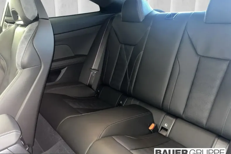 BMW M4 (Seria 4) din 2024 cu 30.798 km - oferta BMW209944 - foto 14