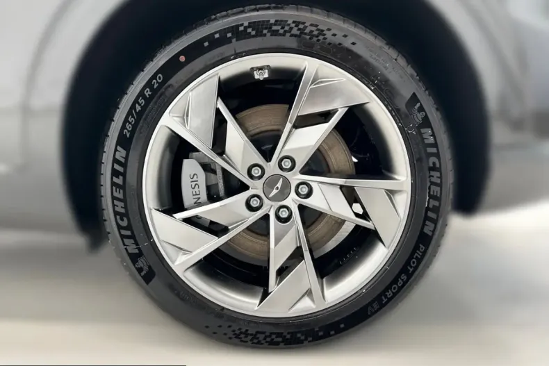 Genesis GV70 din 2025 cu 2.890 km - oferta GEN209947 - foto 9