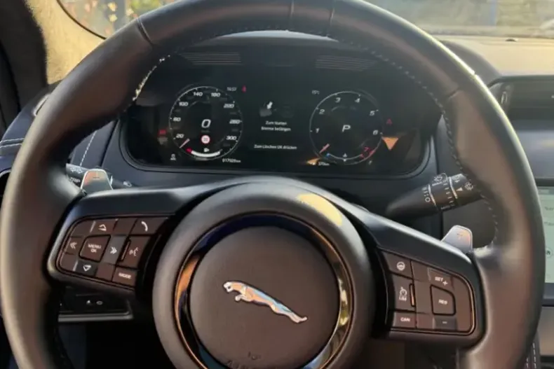 Jaguar F-Type din 2023 cu 17.035 km - oferta JAG209949 - foto 11