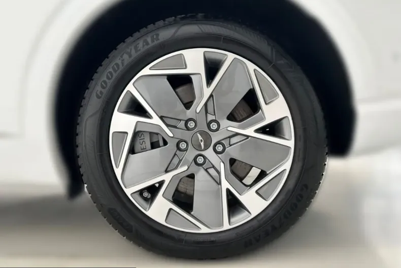 Genesis GV70 din 2025 cu 1.391 km - oferta GEN209951 - foto 9