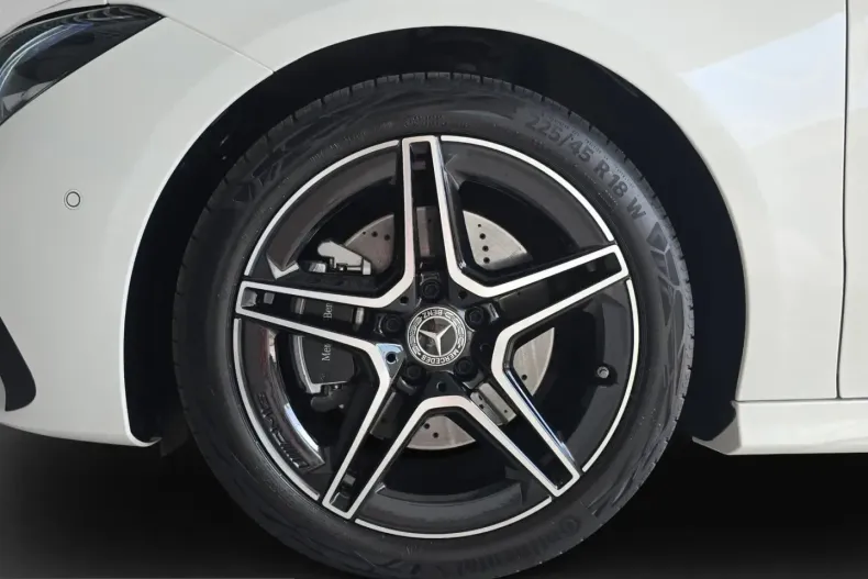 Mercedes-Benz CLA 200 (Clasa CLA) din 2025 cu 7.800 km - oferta MER209957 - foto 9