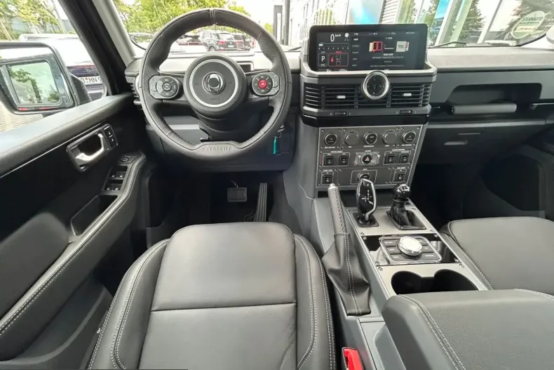 INEOS Grenadier din 2025 cu 9.500 km - oferta INE209961 - foto 9