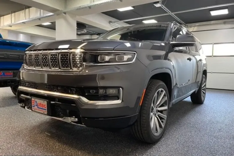 Jeep Wagoneer din 2025 cu 33.539 km - oferta JEE209964 - foto 1
