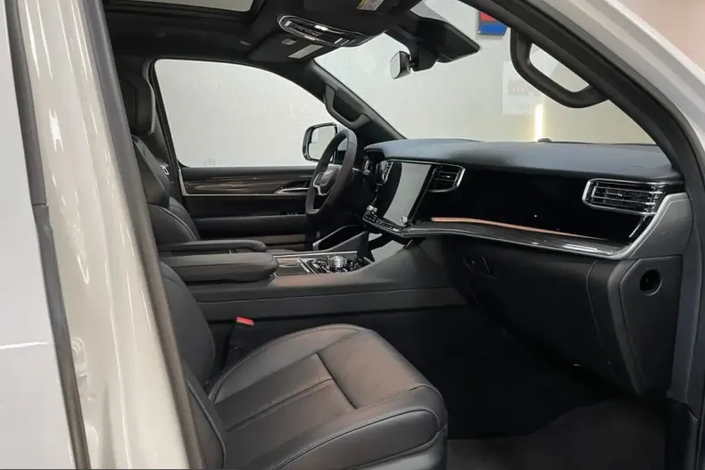 Jeep Wagoneer din 2025 cu 9.912 km - oferta JEE209966 - foto 13