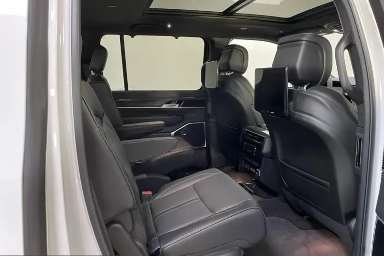 Jeep Wagoneer din 2025 cu 9.912 km - oferta JEE209966 - foto 17