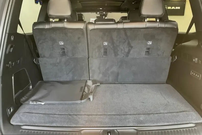 Jeep Wagoneer din 2025 cu 9.912 km - oferta JEE209966 - foto 19