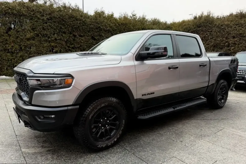 Dodge RAM din 2024 cu 20.000 km - oferta DOD209970 - foto 1